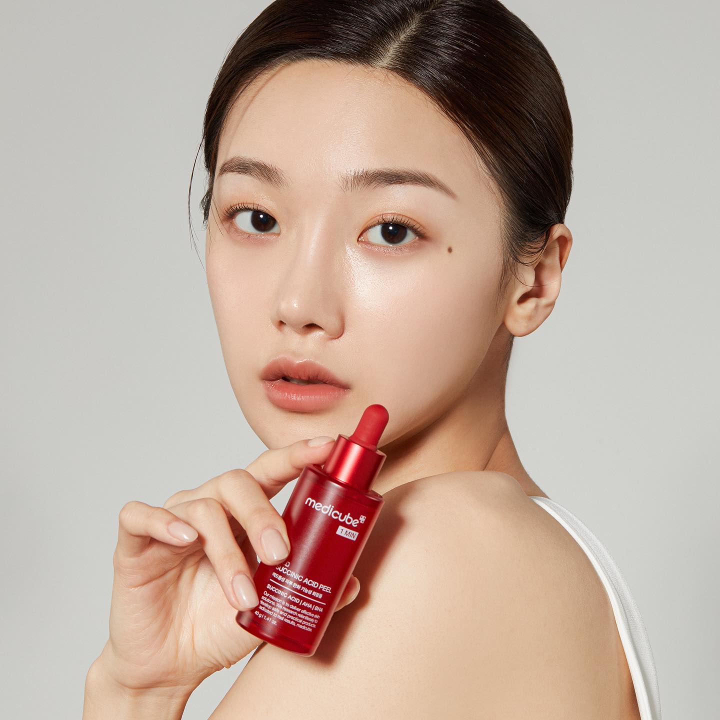 Medicube Red Succinic Acid Serum for Acne & Oil Control – Pore Minimizing Niacinamide Serum (UAE)